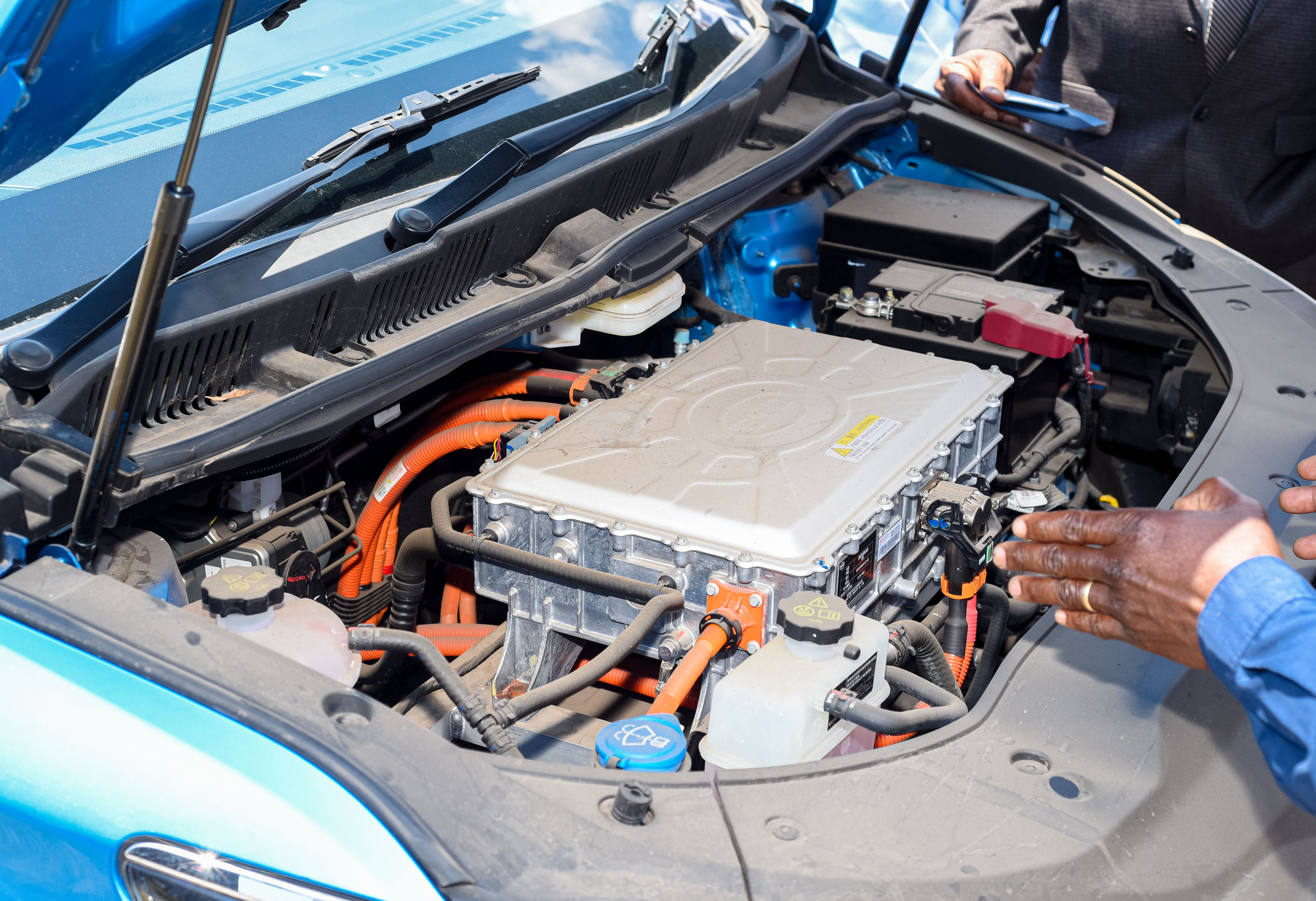 ASSEMBLY OF ELECTRIC VEHICLES 